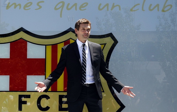 Hôm nay, Barça hội quân: Khó khăn để tìm “dây an toàn”